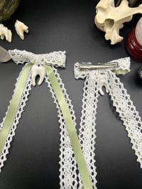 Image 2 of Green Lace Tooth Hair Ribbon