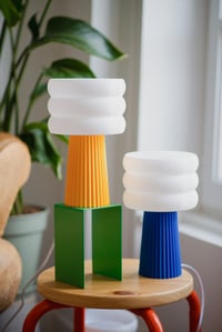 Image 4 of Lampe décorative Kāt jaune