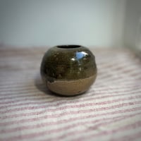 Image 3 of Round Vase in Brown