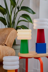 Image 2 of Lampe décorative Kāt verte