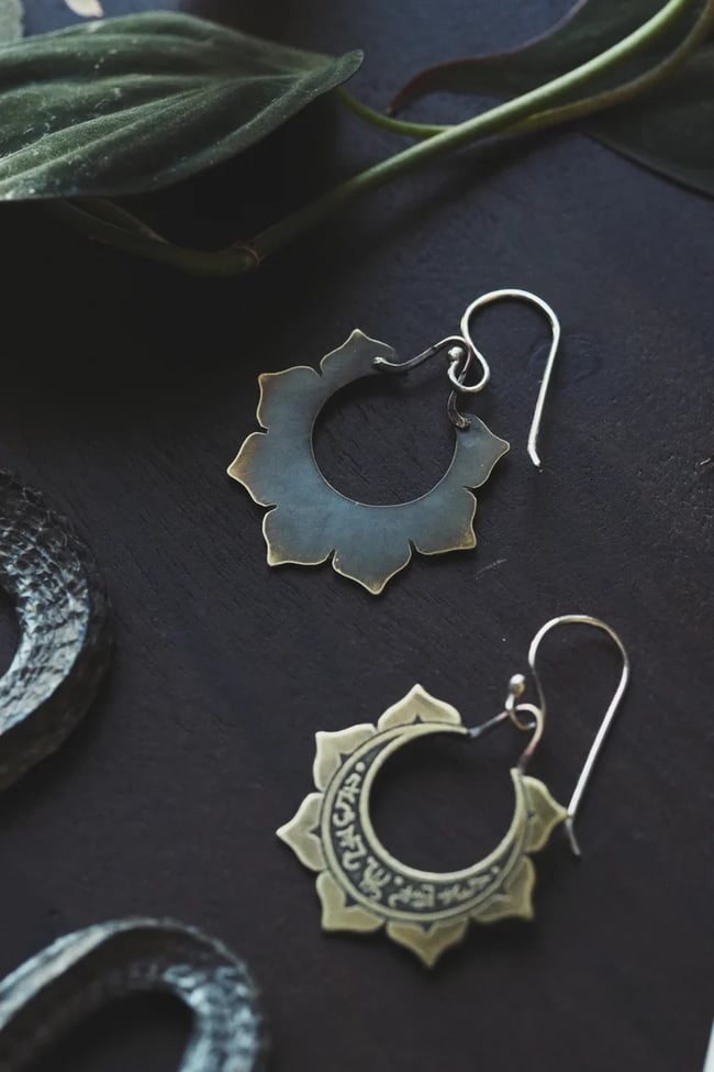 Sigillum earrings