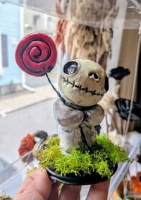 Image 2 of spookyboo lolly