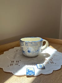 Image 3 of Table Blue Porcelain - 01