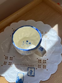 Image 4 of Table Blue Porcelain - 01