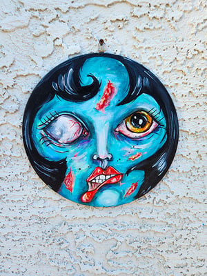 Image of Zombie Girl 
