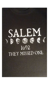 Woman's L Salem T Shirt