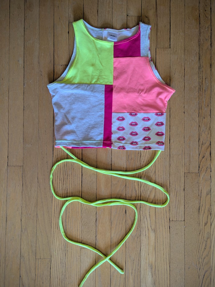 Image of Neon Lips Size Medium Tie Crop