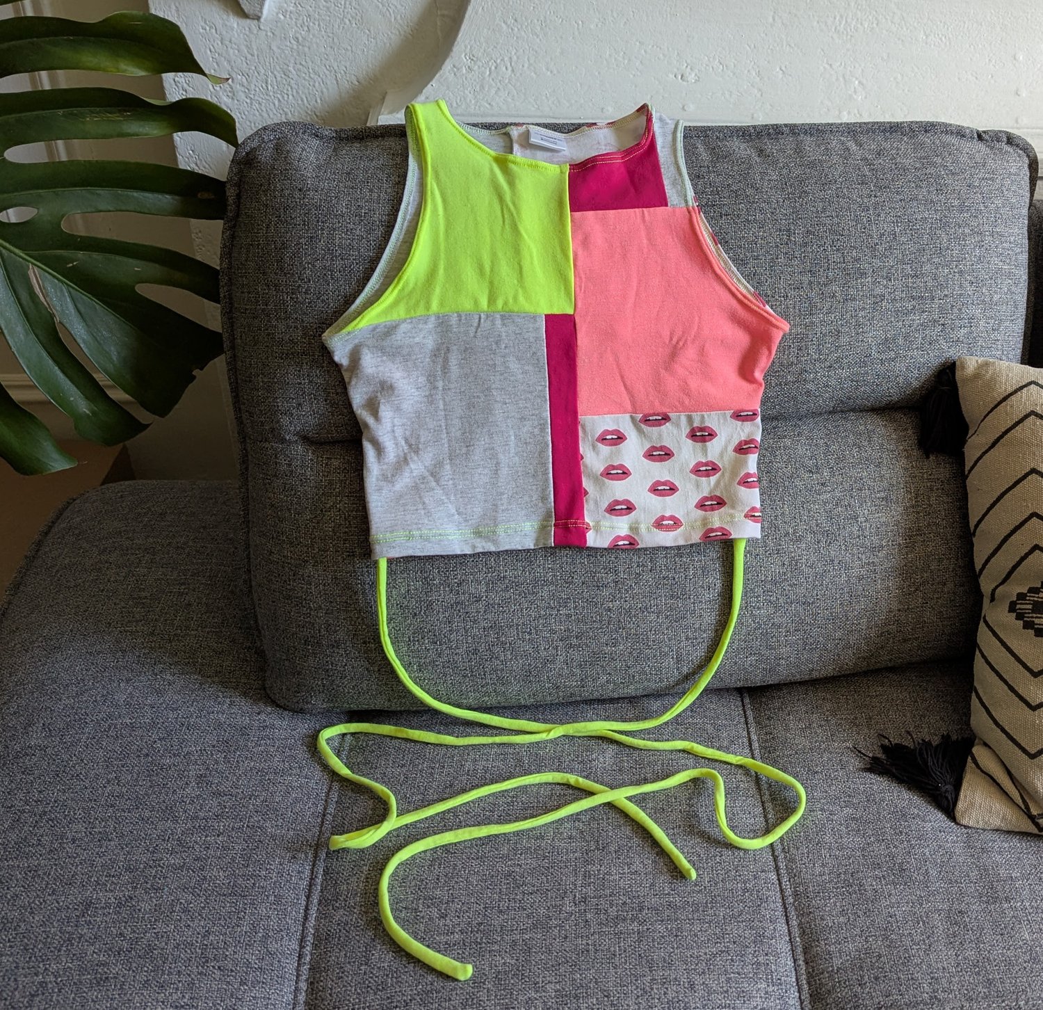 Image of Neon Lips Size Medium Tie Crop