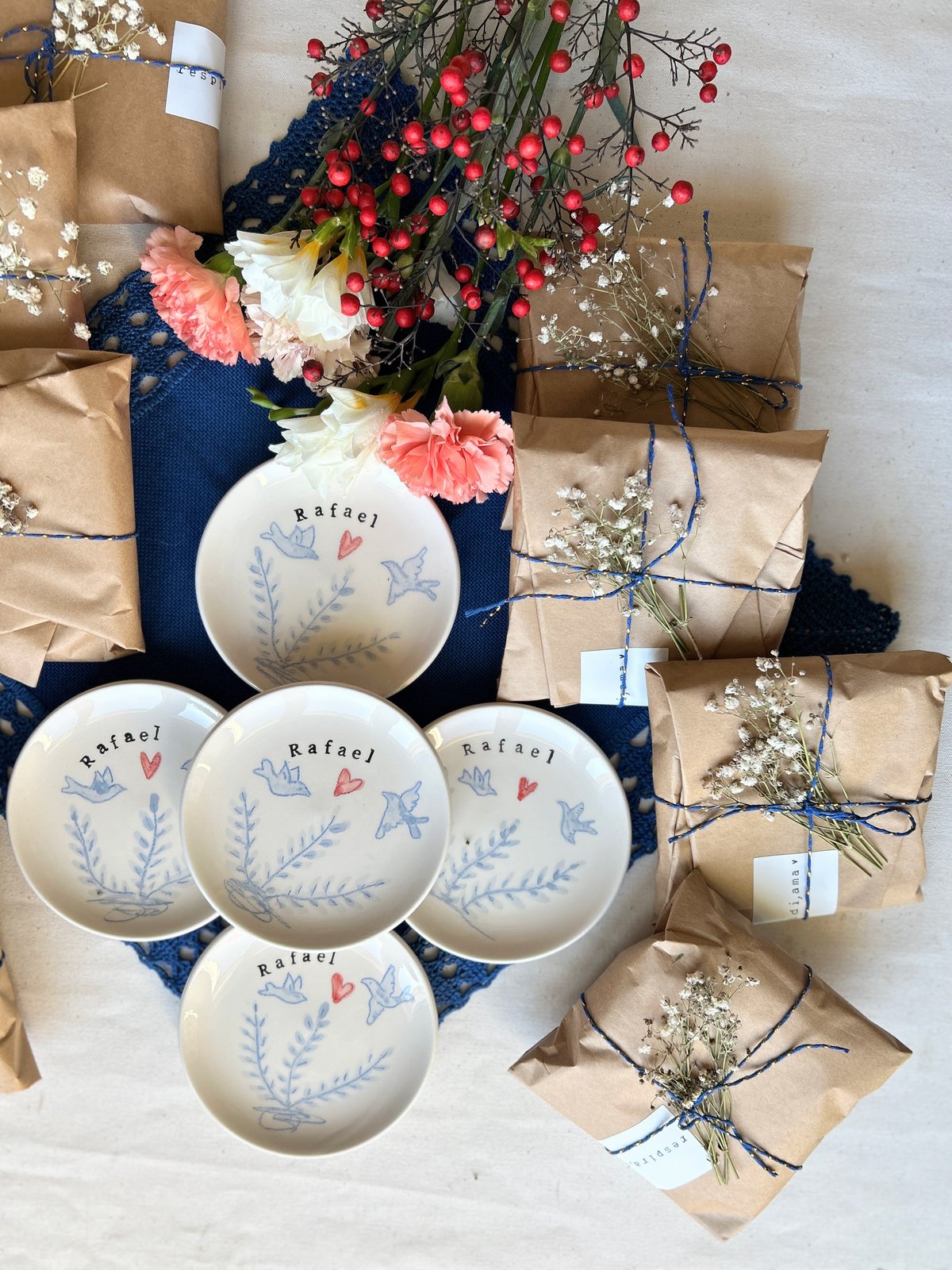 Piattino in ceramica personalizzato – Bomboniera artigianale (12 cm)