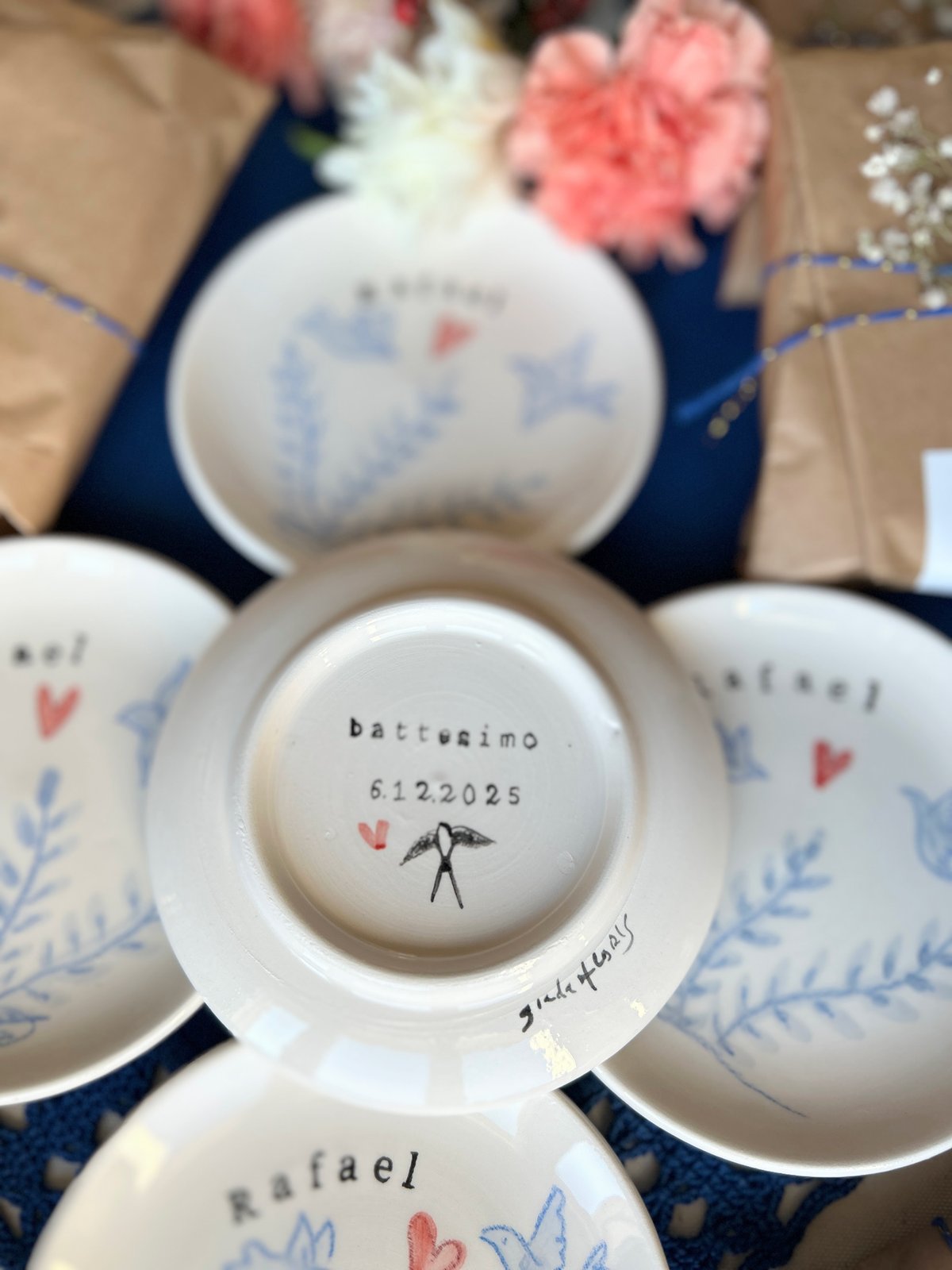 Piattino in ceramica personalizzato – Bomboniera artigianale (12 cm)