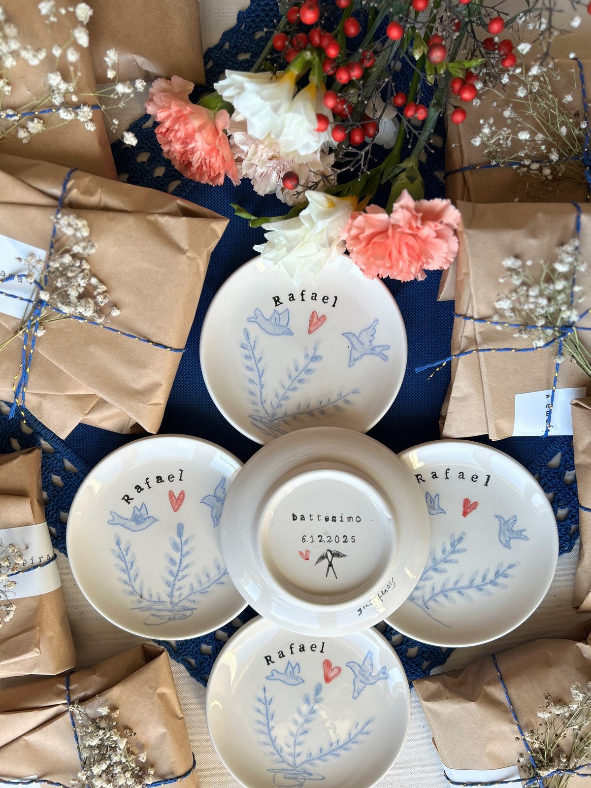 Piattino in ceramica personalizzato – Bomboniera artigianale (12 cm)