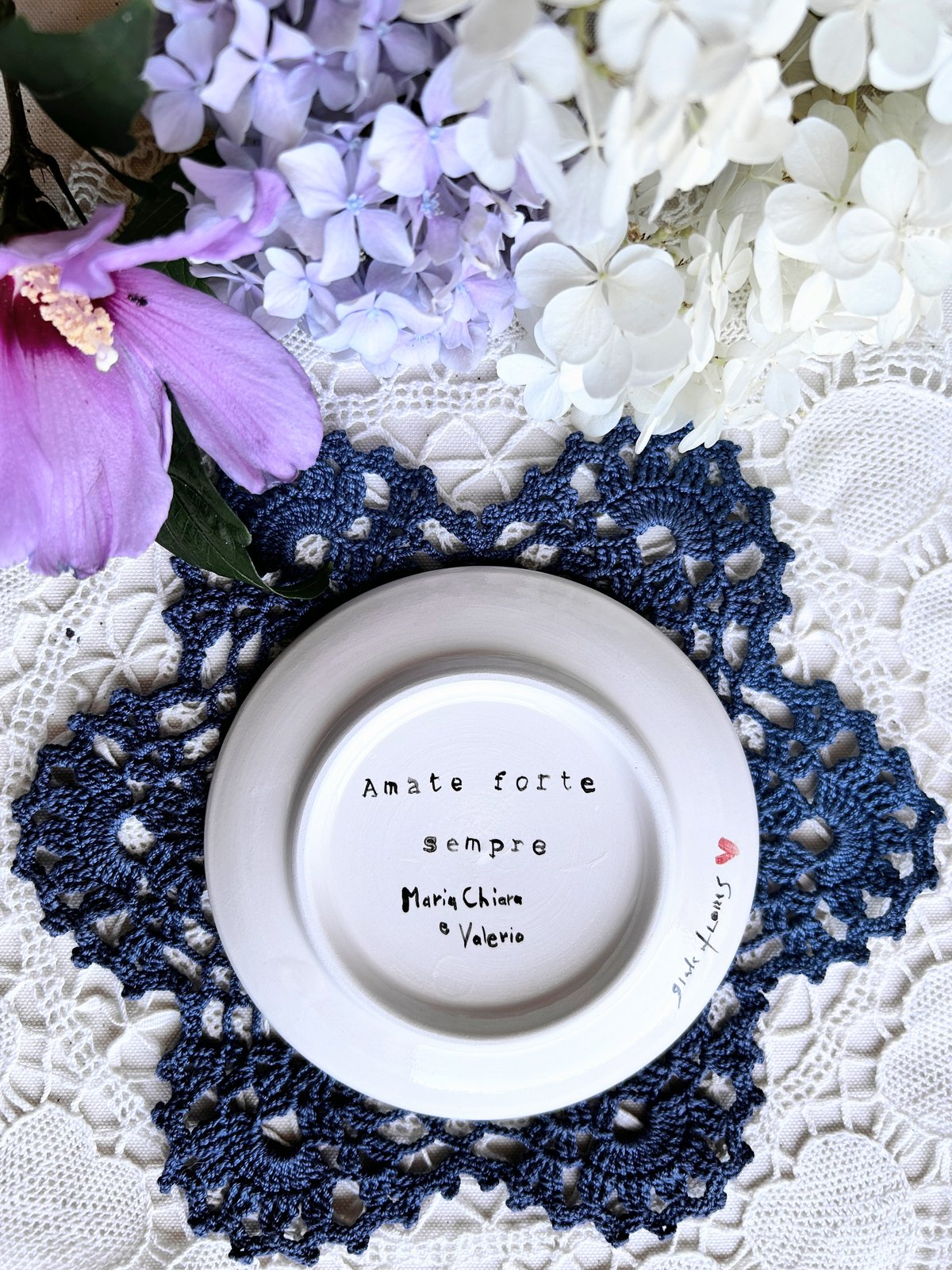 Piattino in ceramica personalizzato – Bomboniera artigianale (12 cm)