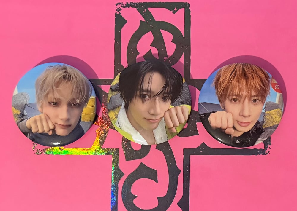 Image of TXT ‘A Moment of Stillness in the Thorns’ Weverse Shop POB Badges