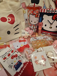 Image 2 of Hello Kitty Red&White Totebag Bundle 