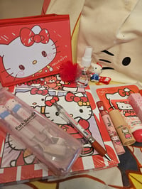 Image 4 of Hello Kitty Red&White Totebag Bundle 