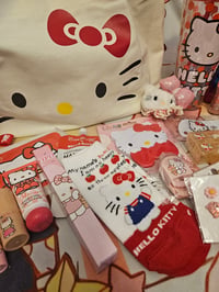 Image 6 of Hello Kitty Red&White Totebag Bundle 