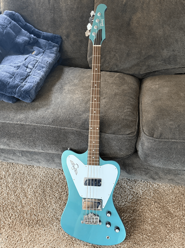Image of GIBSON THUNDERBIRD BASS GUITAR W/CASE