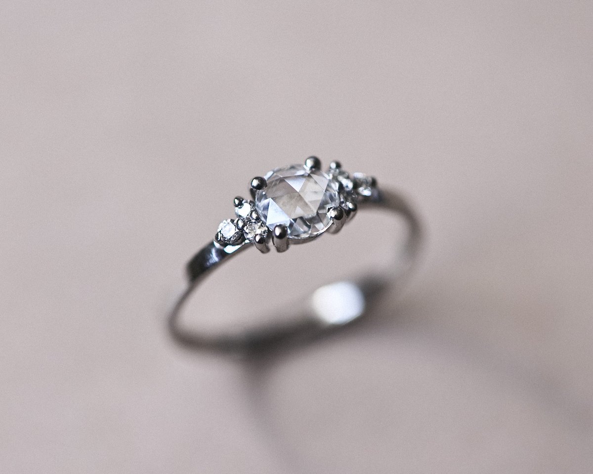 Image of Platinum 5.0mm rose-cut diamond ring (LON276)