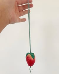 Image 4 of Big charm bag | Fresas