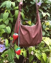 Image 1 of Big charm bag | Fresas