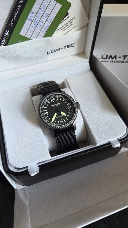 Image of Lum-Tec B54 Combat 24 hour
