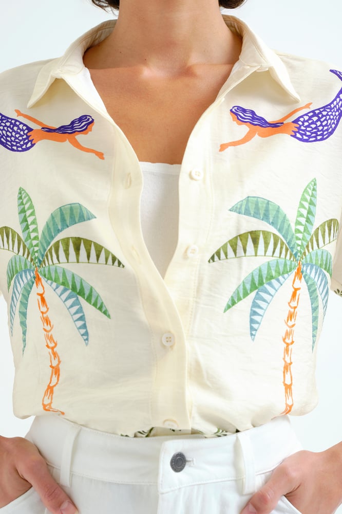 Image of Camisa con estampado Palm & Mermaid