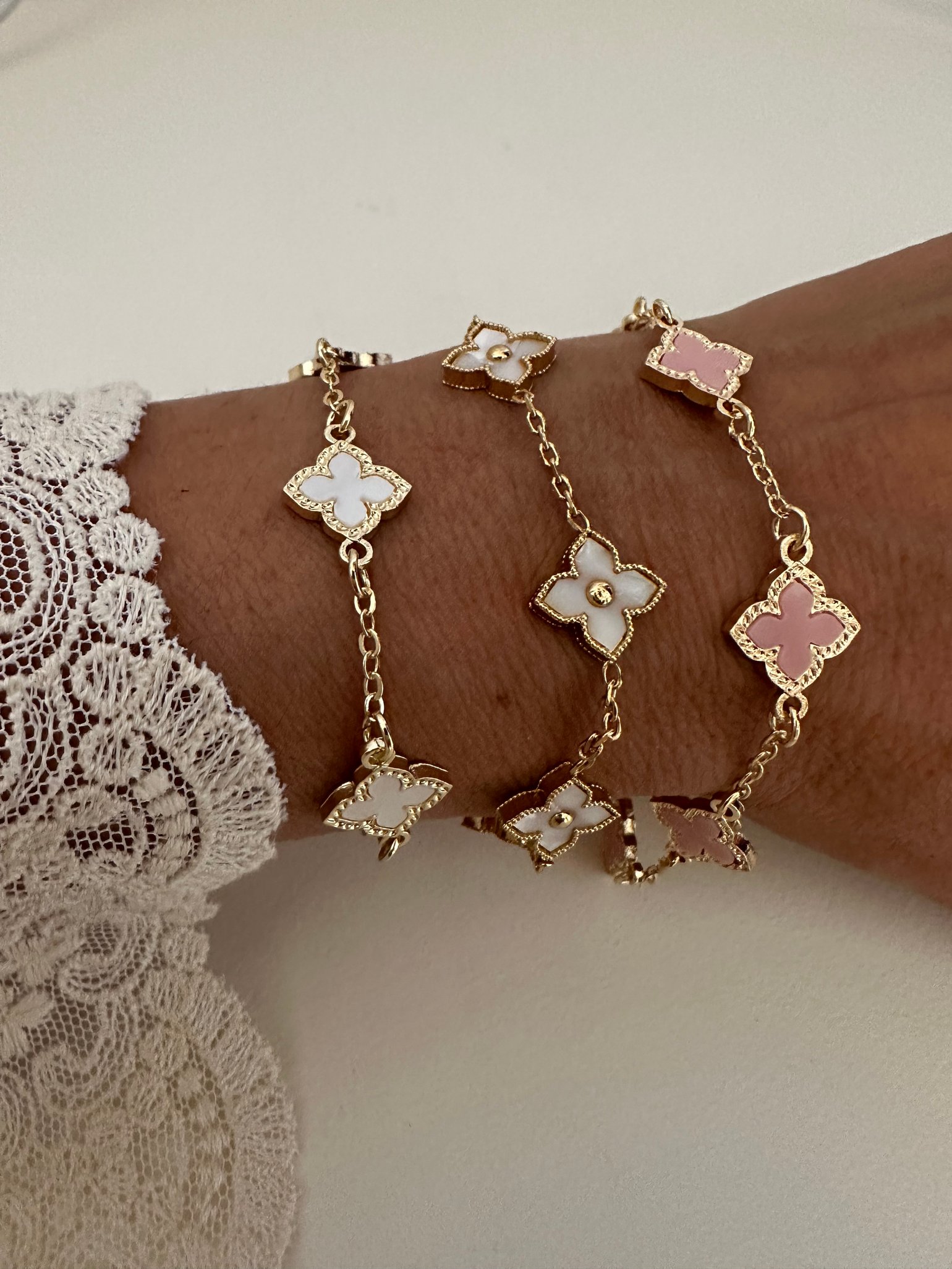 Image of Pulseras Trebol