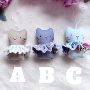 Image of Tiny Fabric Cat Decoration