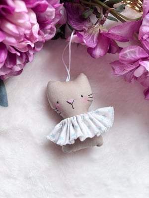Image of Tiny Fabric Cat Decoration 