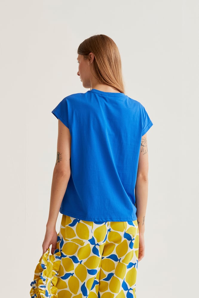 Image of Camiseta azul detalle bolsillo