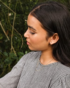 Image of 9ct gold ‘Olive Leaf’ engraved hoop earrings.