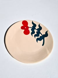 Image 2 of UNE BRANCHE | petite assiette