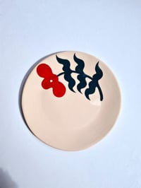 Image 1 of UNE BRANCHE | petite assiette