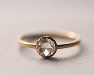 Image of *Made to order* 18ct yellow gold 5.0mm rose-cut diamond solitaire ring (LON205)