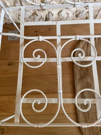 Image 12 of Petit lit ancien en fer forgé - Mobilier rénové 