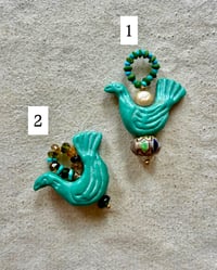 Image 2 of  Pendentifs oiseaux anciens 