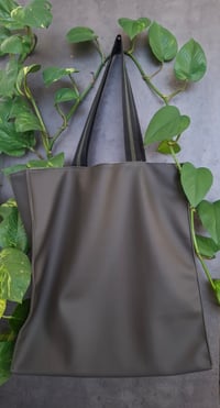Image 2 of Large handmade shopping bag - khaki