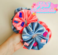 Pink/blue Gummy bears