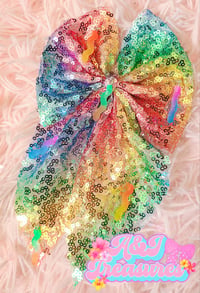 Rainbow gummy worms