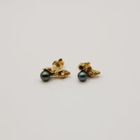Image 2 of Golden nuggets with pearl II