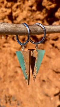 Cala Comte - Orecchini Artigianali in Legno e Resina 