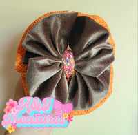 Chocolate ice cream messy bow