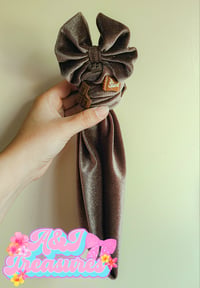 Chocolate top knot 