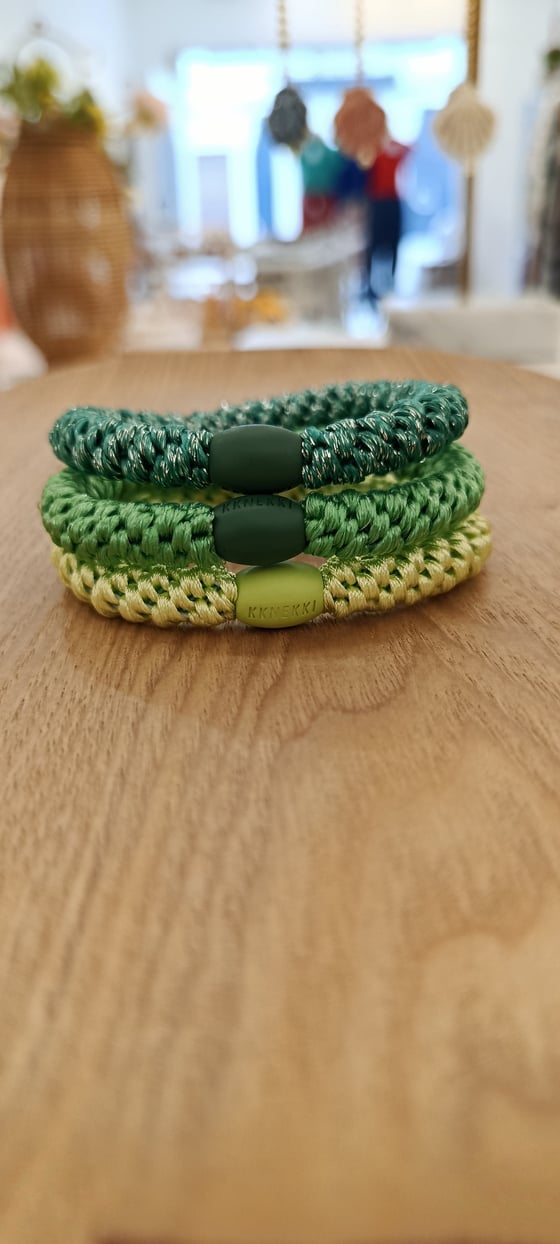 Image of Kknekki trio en verdes
