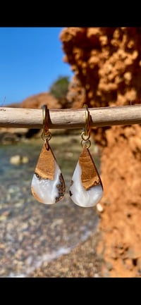 Goccia Aguas Blancas - Orecchini Artigianali in Legno e Resina