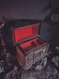 Image 3 of Cottage jewelry box 