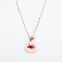 Image 1 of Χειροποίητο Κεραμικό Κολιέ "Little Crab"– Ατσάλινη Αλυσίδα