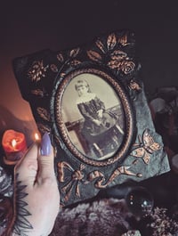 Victorian frame 