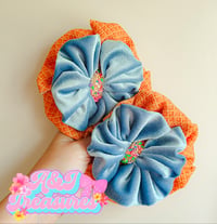 Blue ice cream piggies