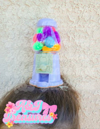 Image 2 of Bubblegum head